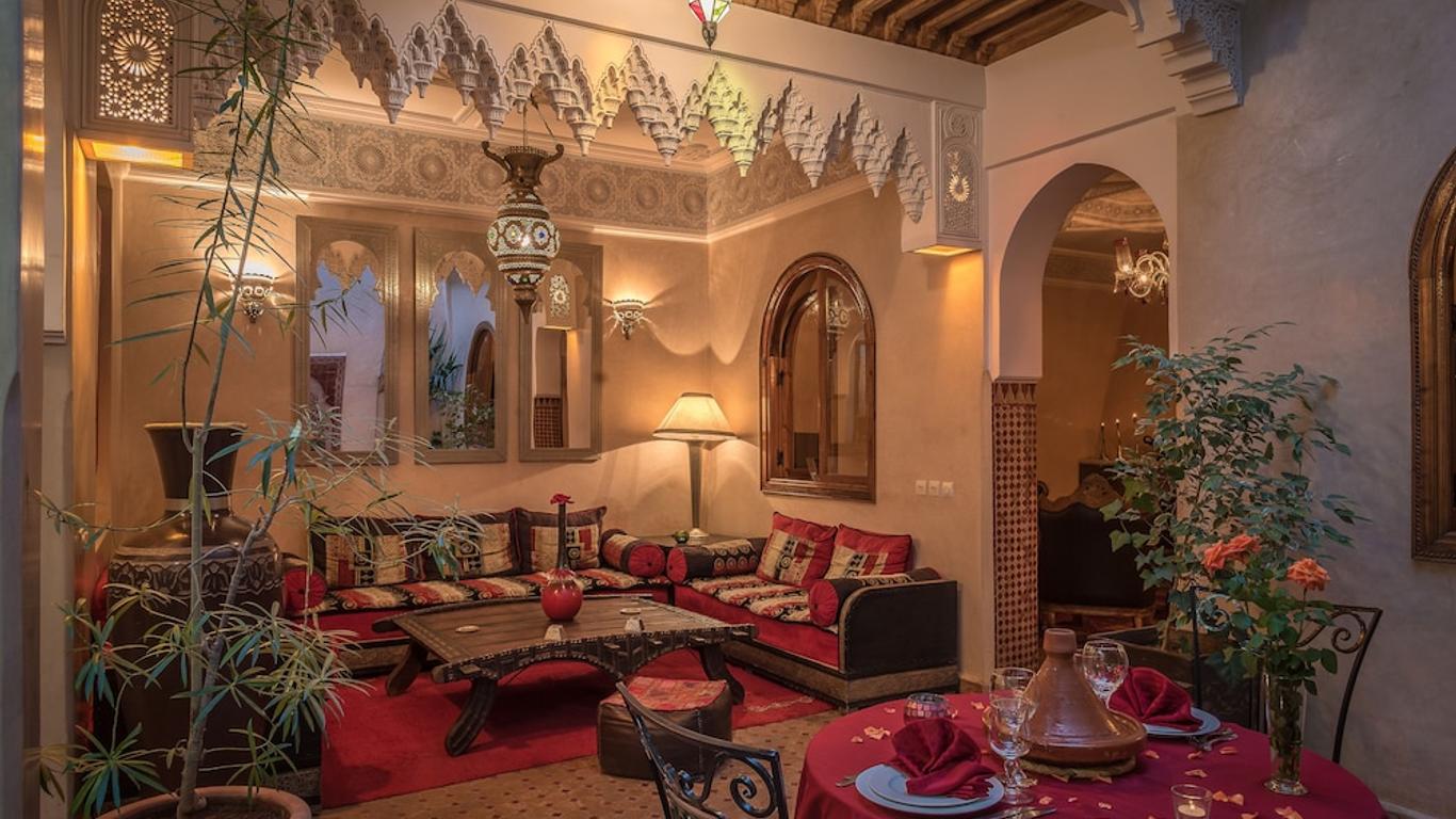 رياض دار عتيقة