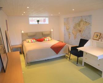 House close to the city, Globen and Tele2Arena - Estocolmo - Habitación