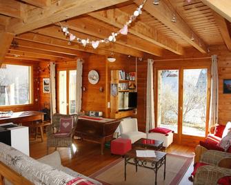 Les Alberts (La Clarée valley) Montgenèvre 1400 (3 stars) - Montgenèvre - Pokój dzienny