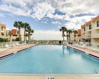 St Augustine Poolside Oasis with Private Patio! - Saint Augustine - Piscine
