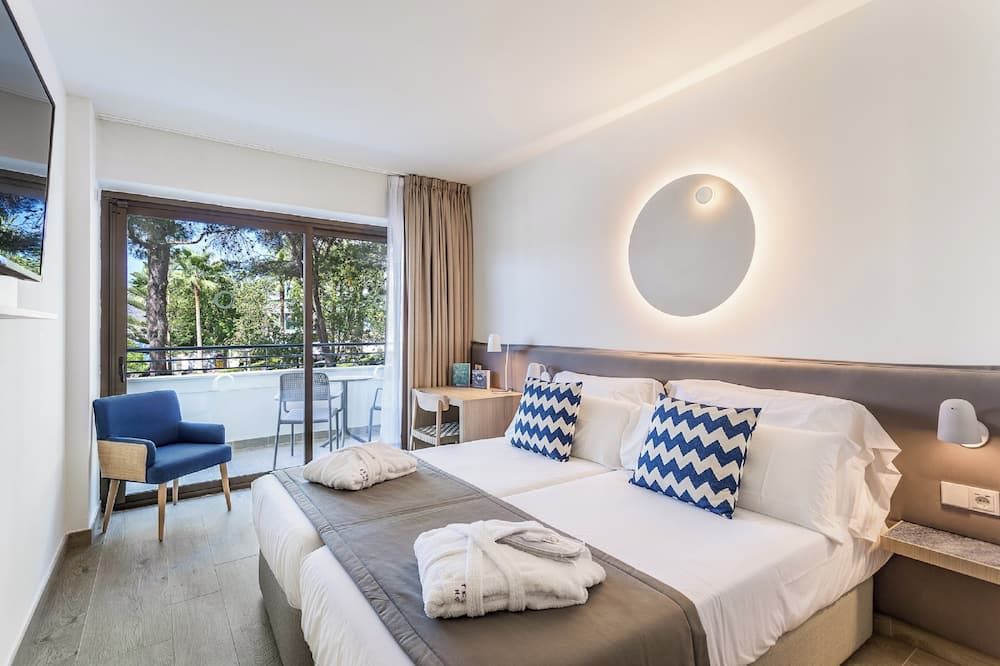 FERGUS Style Tobago - Adults Only