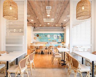 Comfort Inn Naha Tomari Port - Naha - Restaurant