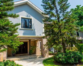 Clear Essence California Spa and Wellness Resort - Ikoyi - Edificio