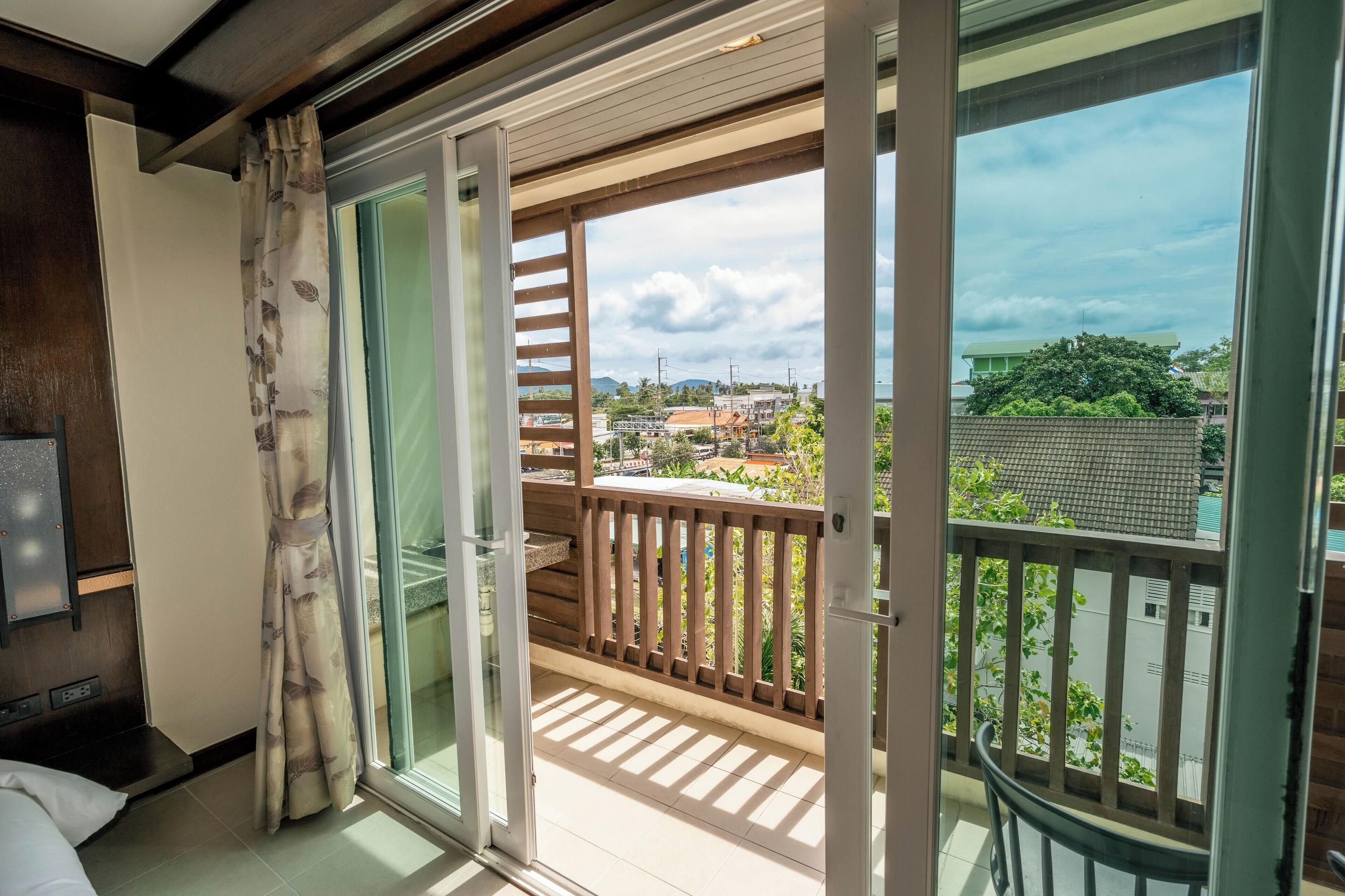 Ratana Hotel Chalong