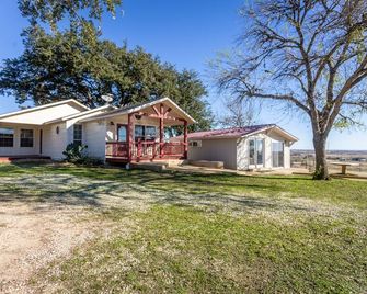 The Retreat at Geronimo Oaks - Seguin - Gebouw