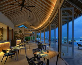 Le Méridien Maldives Resort & Spa - Olhuvelifushi - Bar
