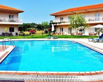 Dafnes House - Fourka - Pool