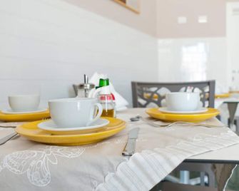 B&B Mamma Carolina (Topaz) - Sanarica - Comedor