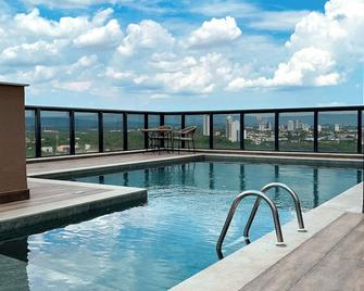 Stay Vivence Suítes - Palmas - Pool