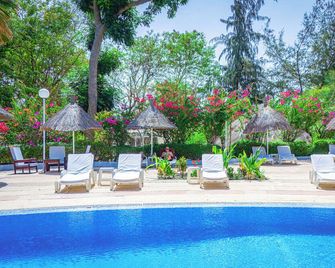 Keur Saloum Resort - Toubakouta - Piscina
