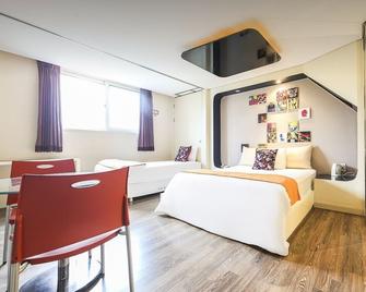 Hotel Diamant - Seoul - Bedroom