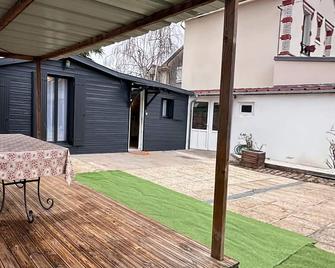 Maison Jardin&Terrasse 15min de Paris - Houilles - Patio