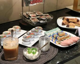 Hotel Garni Sonnengruss - Hagnau am Bodensee - Buffet
