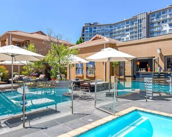 Mercure Johannesburg Bedfordview Hotel - Johanesburgo - Piscina