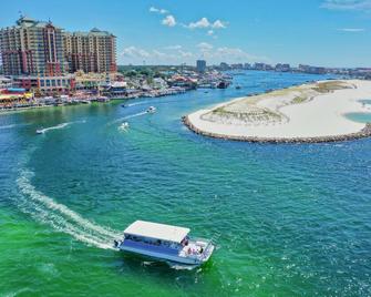 Emerald Grande At Harborwalk Village - Destin - Budynek