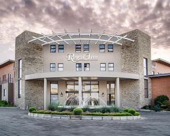 Regal Inn Hotel Midrand - Midrand - Gebäude