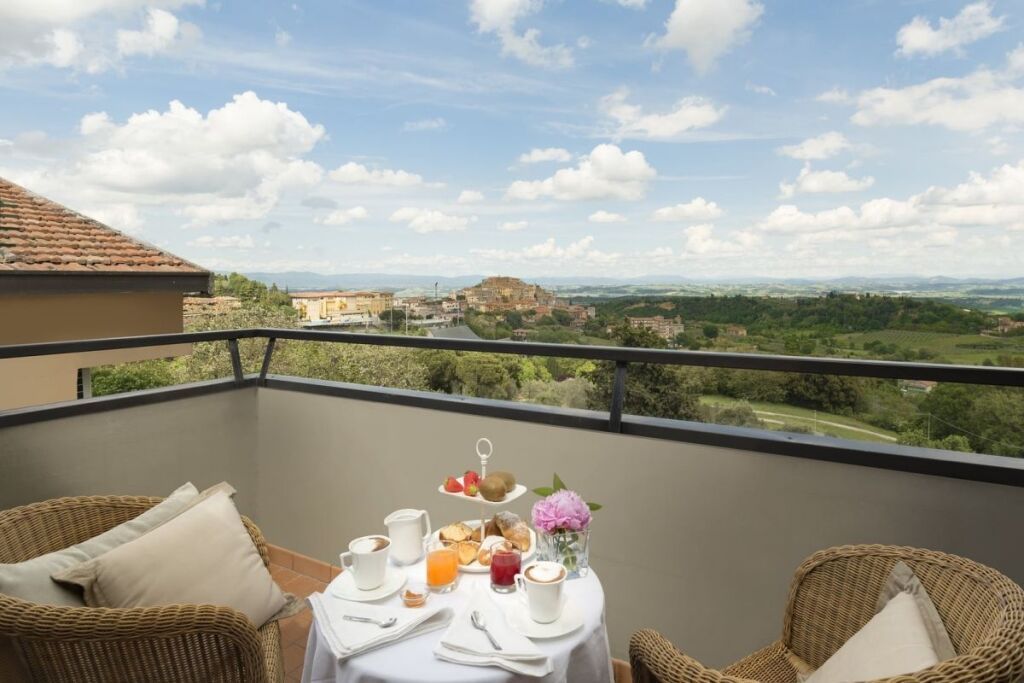 Hotel Miralaghi - צ'יאנצ'יאנו טרמה - מרפסת