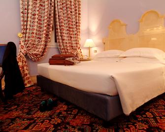 Hotel Albani Firenze - Florence - Bedroom