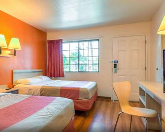 Motel 6-Pomona, Ca - Los Angeles - Pomona - Kamar Tidur