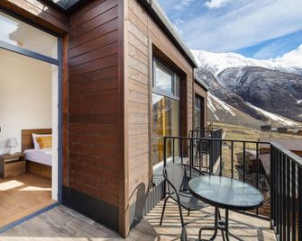 Melodia Kazbegi - Stepantsminda - Balcony