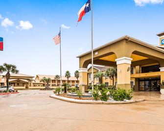 SureStay Plus Hotel by Best Western Alvin - Alvin - Edificio