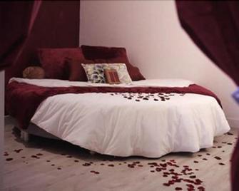 Ignite Love Room - Nantes - Chambre