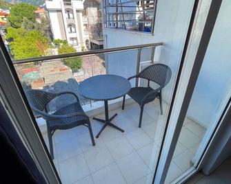 Saffron Apartments - Marmaris - Balcón