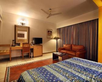 Harrisons Hotel - Chennai - Bedroom