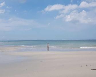 Suite (1) Quadruple at Garcez Beach - Jaguaripe - Playa