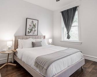 Ann Avenue 3BR St Louis Home with Games and Free Parking - St. Louis