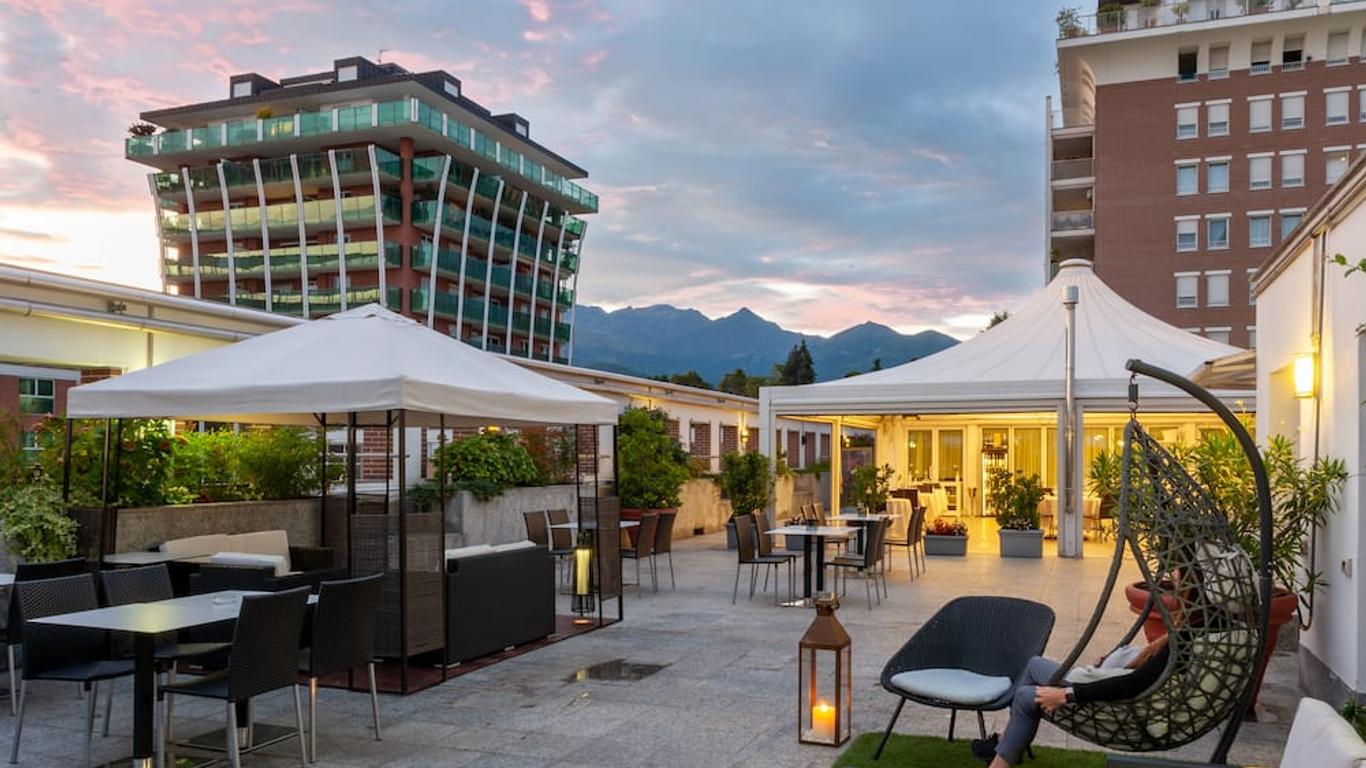 Agora' Palace Hotel