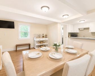 Lake Erie Retreat - Dunkirk - Dining room