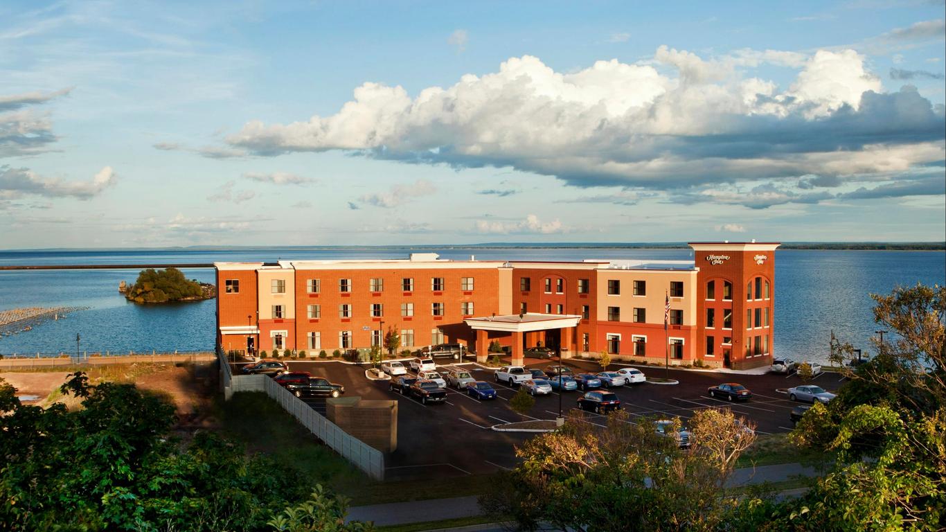 Hampton Inn Marquette/Waterfront