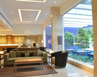 Adarsh Hamilton - באנגאלור - לובי