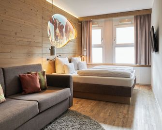 Cocoon Hauptbahnhof - Munich - Living room