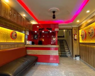 OYO 7359 Hotel Rhino - Guwahati - Recepción