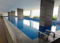 Apartement Poris 88 by Nusalink - Tangerang - Piscina