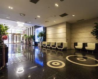 Hotel Tirol - Seoul - Reception