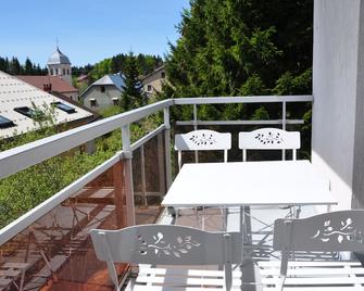 Apartment 6 Pers Village Center Lamoura Station Rousses Ht Jura - Lamoura - Balkon