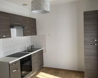 Grand Studio Manon en coeur de ville pour 2 p - Bort-les-Orgues - Cuisine