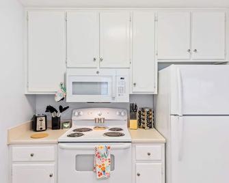 Chillin' At Foxchase 2br/2.5ba - Enterprise - Cocina