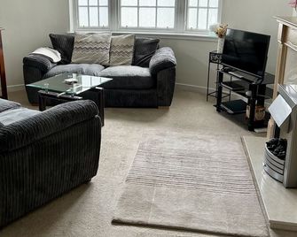 The Toll House, Pet Friendly, Character Holiday Cottage In Melrose - Melrose - Wohnzimmer