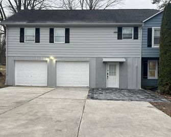 Luxury 2 bedroom Apartment in Mount Bethel, PA near Pocono Mountain - Mount Bethel - Edificio