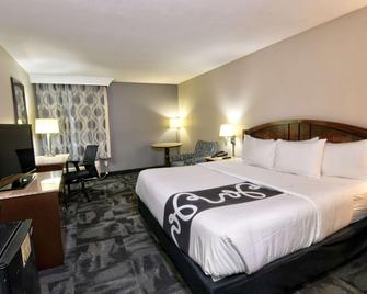 La Quinta Inn & Suites by Wyndham Springfield South - Springfield - Schlafzimmer
