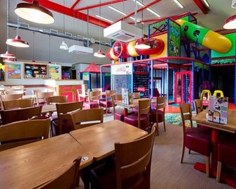 Premier Inn Newcastle Under Lyme - Newcastle-under-Lyme - Restaurant