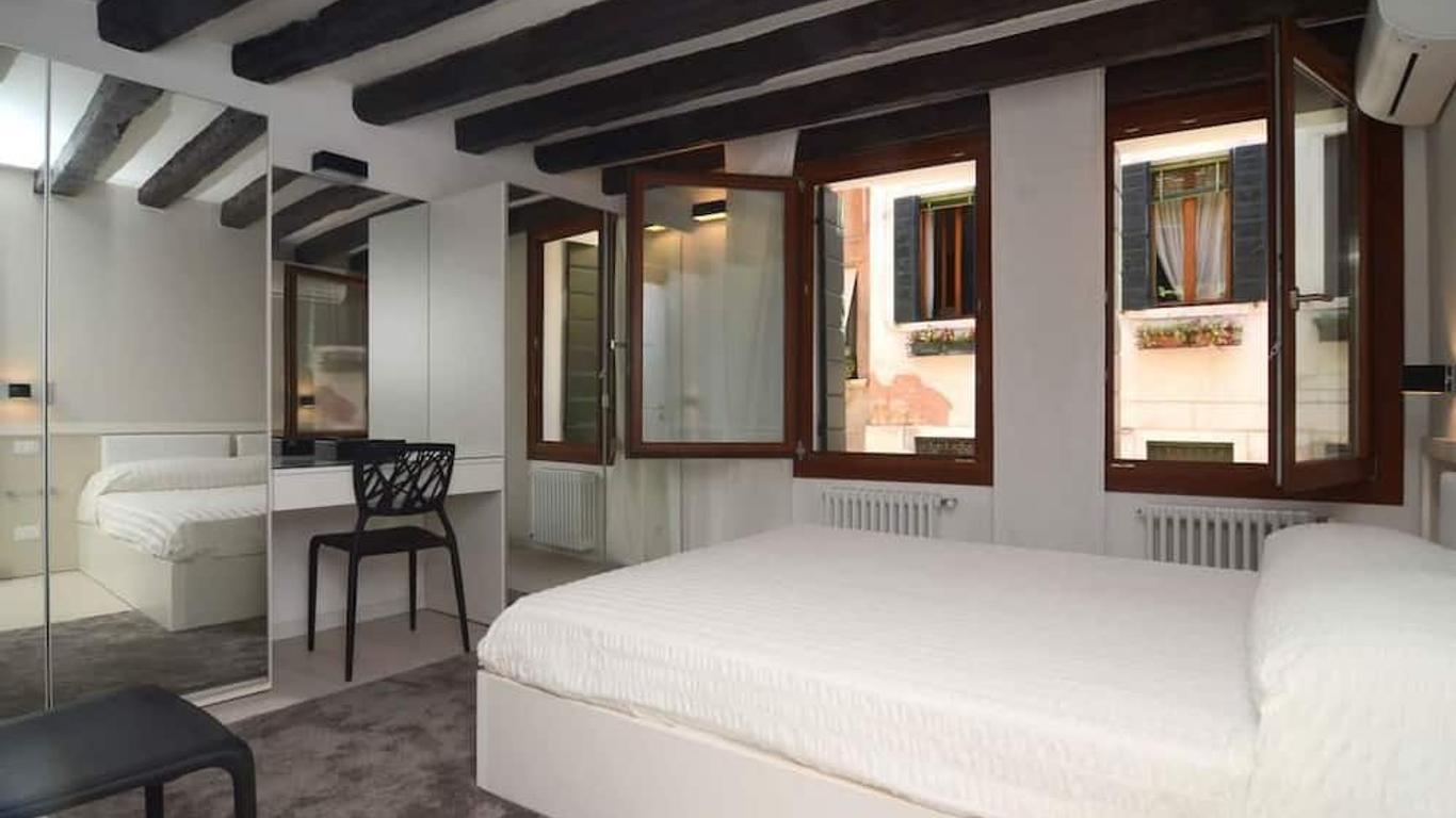 B&B Fortuny