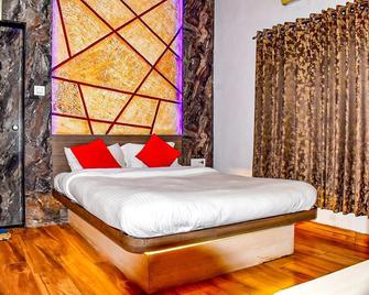 Hotel Rw International - Hingoli - Bedroom