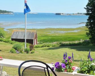 Oceanfront historic home near Popham & Islands at mouth of Kennebec River - Phippsburg - Vista del exterior