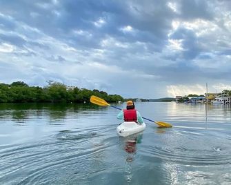 Turtle Bay Inn - Lajas