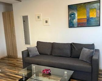 Apartments And Rooms Lorena 236 - Rovinj - Huiskamer